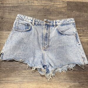 Zara Stone Washed Frayed Jean Shorts